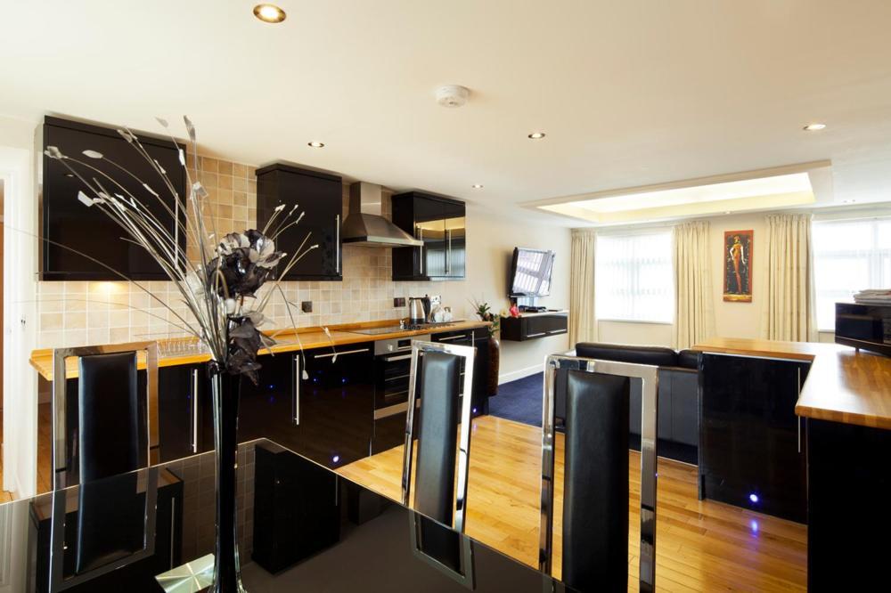 Queens Mansions: Princess Suite Blackpool Luaran gambar